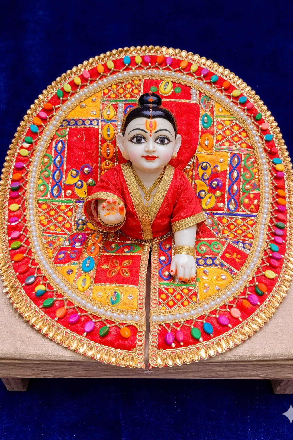 Royal poshak for Thakur ji ( size 5 no )