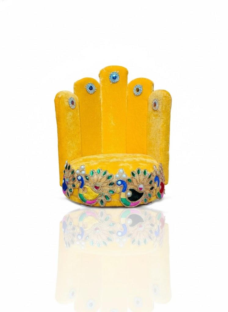 Morpankh Yellow High-Back Singhasan